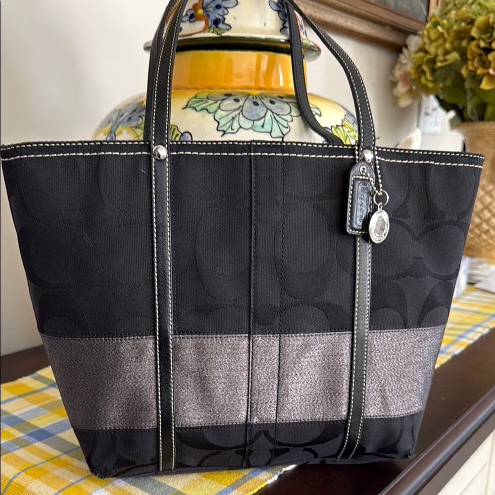 Coach Authentic Vintage 2007 Signature Stripe Top Handle Tote